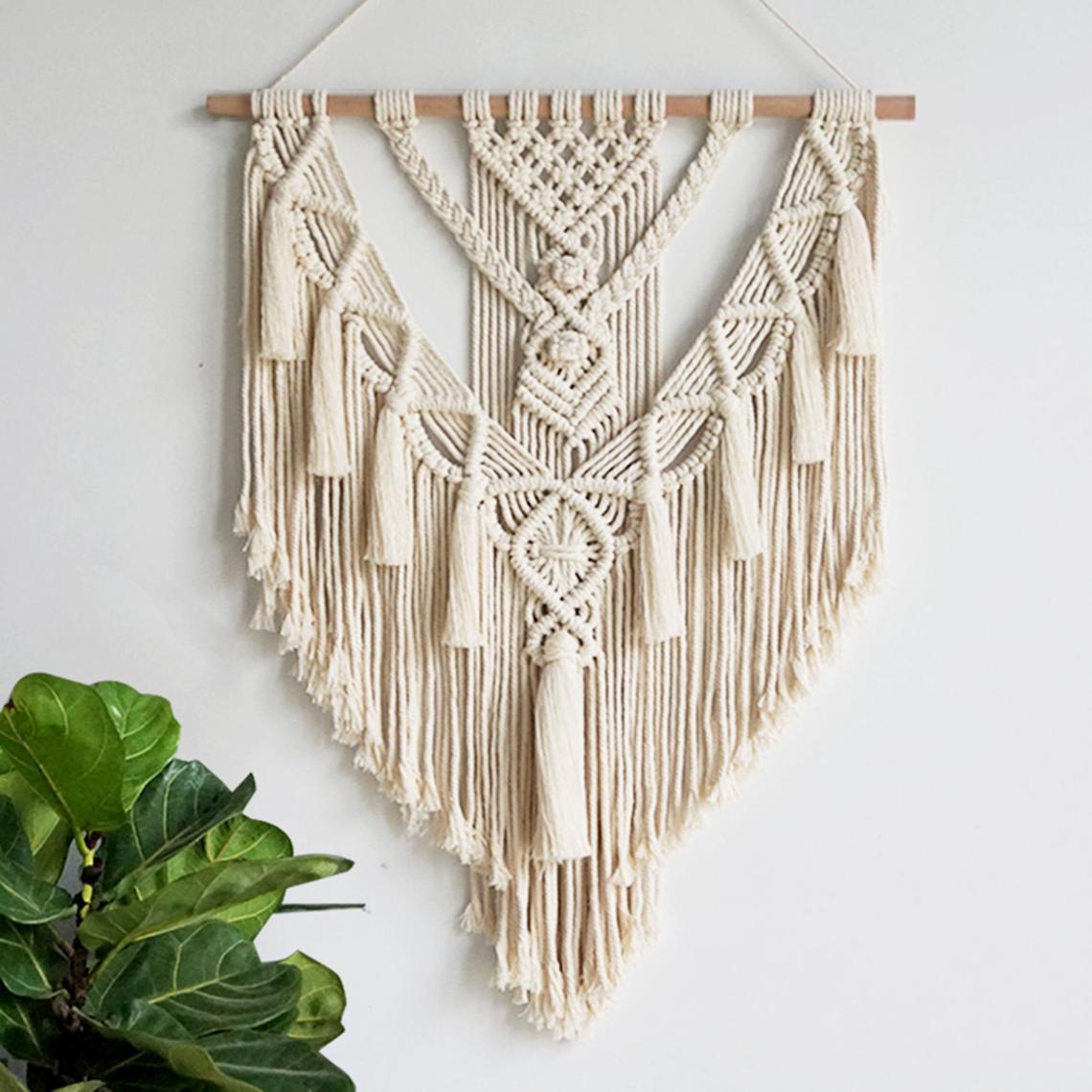 Boho-Chic Home Decor with intricate Macramé Wall Hanging