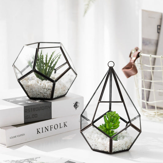 Marmigo Pyramid Lantern Glass Decoration - Elegant Design