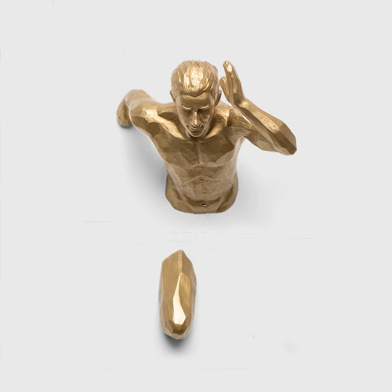 Marmigo Figur Wall Hanging in living room |Gold Handle